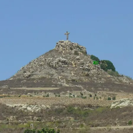 Bright And Airy Flat In Marsalforn, Gozo Марсалфорн