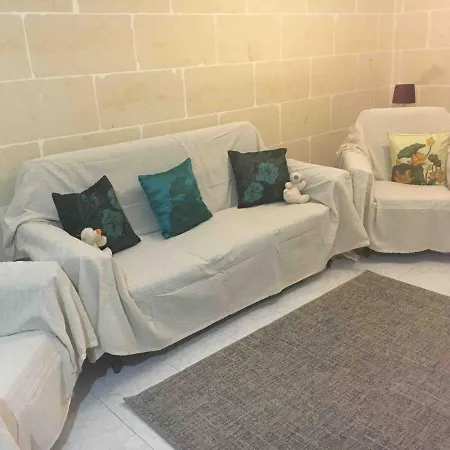 Апартаменты Bright And Airy Flat In Marsalforn, Gozo *