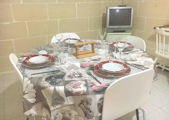 Bright And Airy Flat In Marsalforn, Gozo * Marsalforn