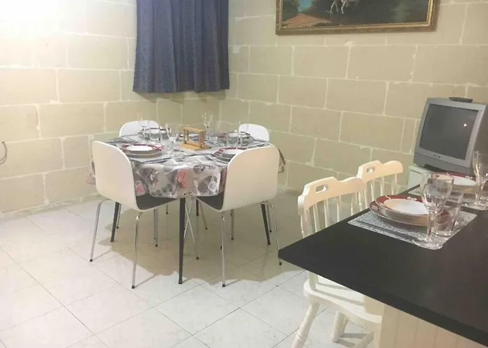 Bright And Airy Flat In Marsalforn, Gozo Daire Marsalforn