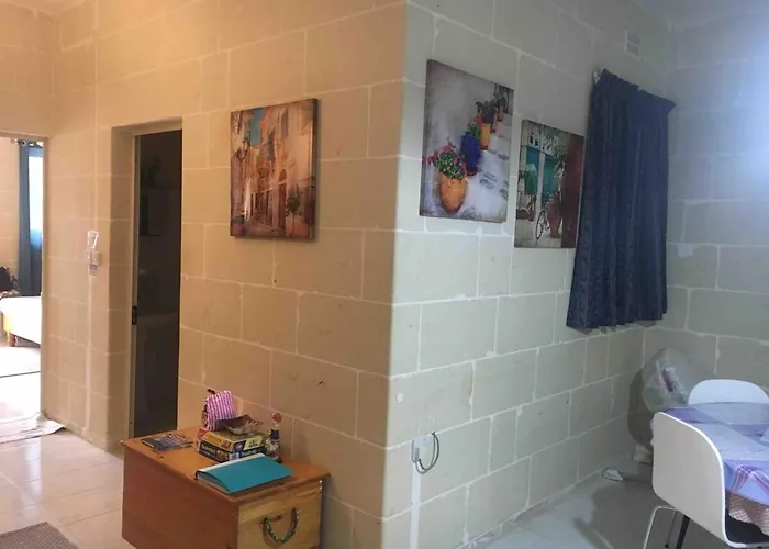 Bright And Airy Flat In Marsalforn, Gozo Marsalforn